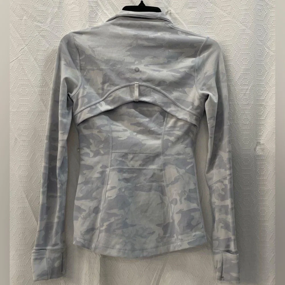 Women's lululemon Camouflage Zip-Up Jacket - Picture 8 of 10